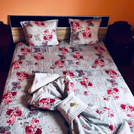 بيت ضيافة форевър *